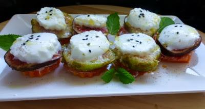 Papaya, Jamón, Higos y Mozzarella... en un bocado Papaya, Jamón, Higos y Mozzarella... en un bocado