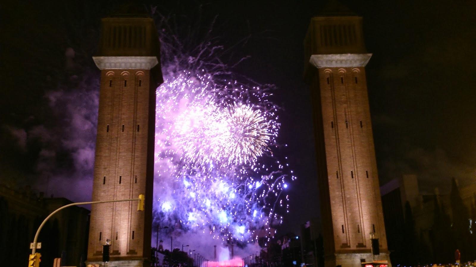 LA MERCÈ, 2013,BARCELONA...AGUA , FUEGO Y PIROTECNIA EN LA AVD. MARÍA CRISTINA...26-09-2013... LA MERCÈ, 2013,BARCELONA...AGUA , FUEGO Y PIROTECNIA EN LA AVD. MARÍA CRISTINA...26-09-2013...
