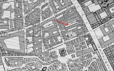 Una “corrala” (desaparecida) en Lavapiés-Embajadores, Madrid Ibeñez Ibero 1872-fragmento