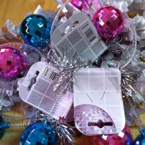 Novedades para fiestas bigote y fiestas Halloween, y links que nos gustan fiesta disco