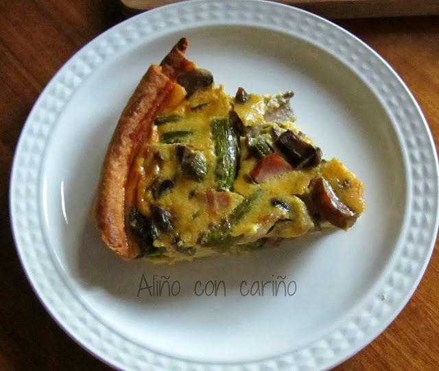 QUICHE DE ESPÁRRAGOS VERDES, CHAMPIÑONES Y BACON QUICHE DE ESPÁRRAGOS VERDES, CHAMPIÑONES Y BACON