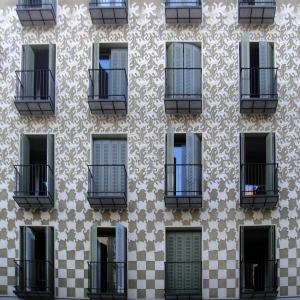 Una fachada con trampa Edificio inspirado en la obra de Escher, en Calle Conde Romanones 14, Madrid