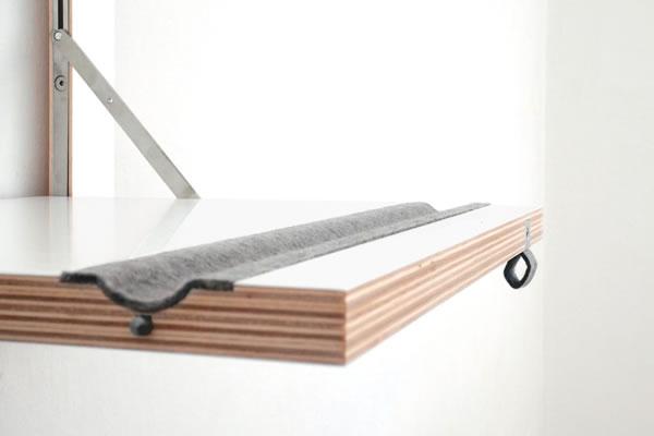 Slit Bike Rack :: colgar la bici de un estante Slit Bike Rack :: colgar la bici de un estante