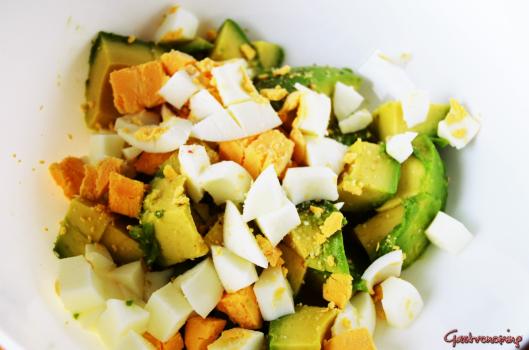 Sándwich de aguacate y huevo Sándwich de aguacate y huevo