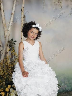 VESTIDOS DE PRIMERA COMUNIÓN PARA NIÑAS VESTIDOS DE PRIMERA COMUNIÓN PARA NIÑAS