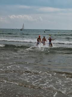 Sábado tarde. Contrareloj 2000m . relevos. En Vilanova i la Geltrú Sábado tarde. Contrareloj 2000m . relevos. En Vilanova i la Geltrú