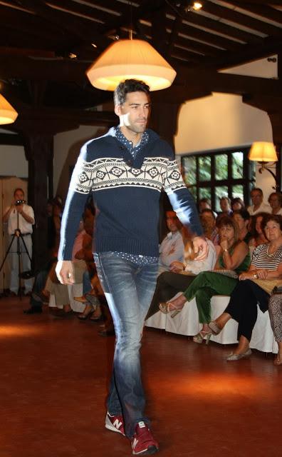 DESFILE ZETA SARÓN EN LA HOSTERIA DE CASTAÑEDA