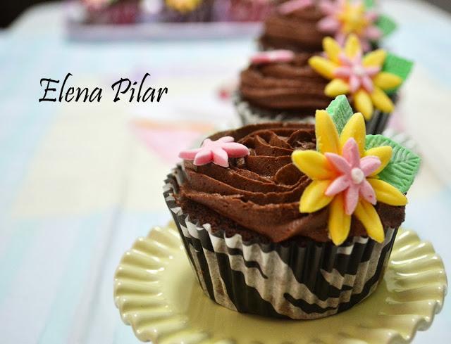 Cupcakes de Chocolate rellenos de Mermelada de Naranja amarga Cupcakes de Chocolate rellenos de Mermelada de Naranja amarga