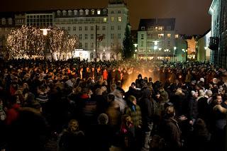 La revolución de las cacerolas en Islandia.