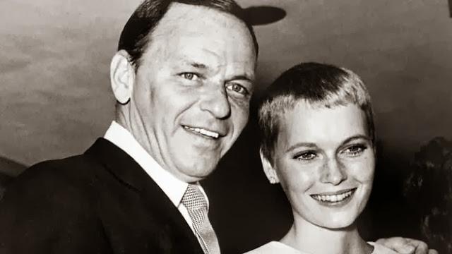 Mia Farrow y Frank Sinatra