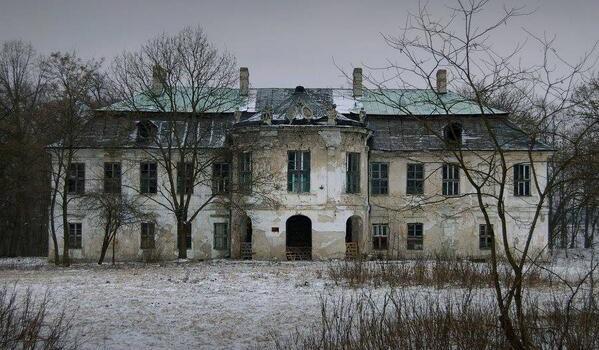Haikyo, turismo en lugares abandonados BTriJovIUAANUjw