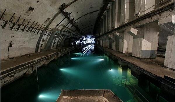 Haikyo, turismo en lugares abandonados Abandoned Soviet Submarine Base