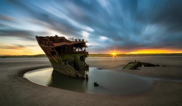 Haikyo, turismo en lugares abandonados Baltray ship wreck, Ireland