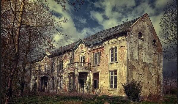Haikyo, turismo en lugares abandonados BTov8deIEAA_1Mj