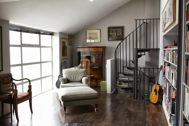 Una casa a distintos niveles Una casa a distintos niveles