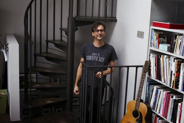 Una casa a distintos niveles Una casa a distintos niveles