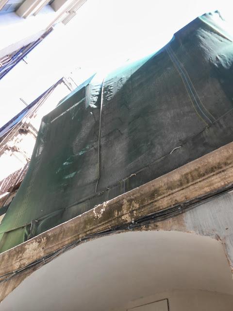 FUENTE Y POZO, EN L'ANTIC TEATRE, C/ DE VERDAGUER I CALLÍS, BARCELONA ...3-10-2013... FUENTE Y POZO, EN L'ANTIC TEATRE, C/ DE VERDAGUER I CALLÍS, BARCELONA ...3-10-2013...