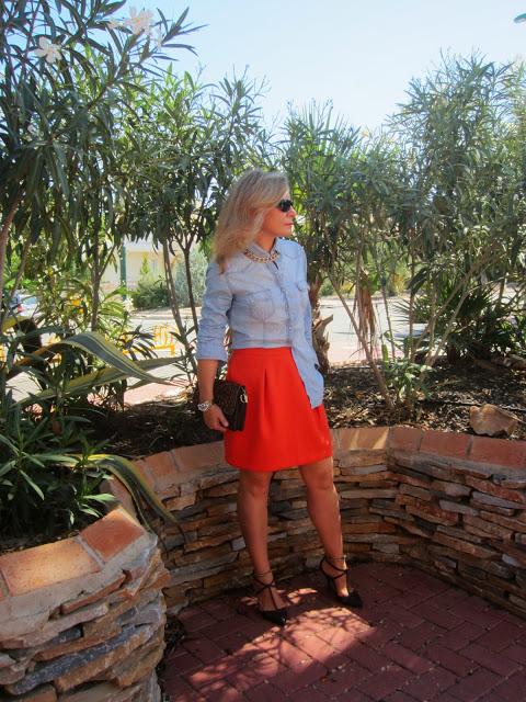 LOOK256-4.10.20137:30CAMISA VAQUERA.¿Qué tal amiga?Ya por... LOOK256-4.10.20137:30CAMISA VAQUERA.¿Qué tal amiga?Ya por...