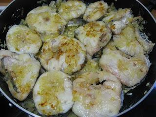 MERLUZA CON ESPÁRRAGOS MERLUZA CON ESPÁRRAGOS