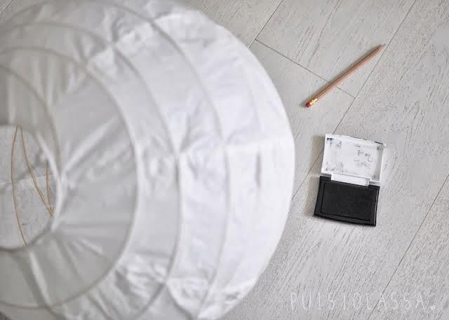 DIY: Cómo pintar una lámpara de papel con la goma del lapiz DIY: Cómo pintar una lámpara de papel con la goma del lapiz