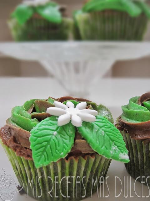 MINT CHOCOLATE CUPCAKES MINT CHOCOLATE CUPCAKES