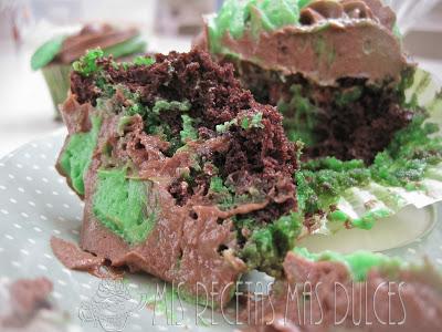 MINT CHOCOLATE CUPCAKES MINT CHOCOLATE CUPCAKES