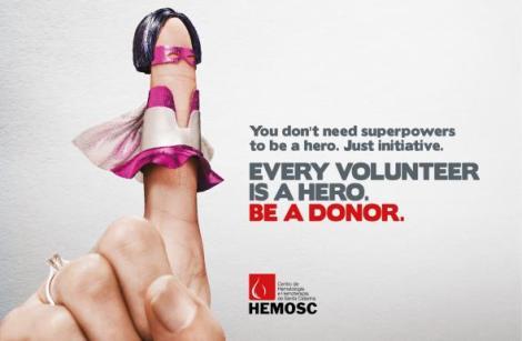 No necesitas superpoderes para ser un héroe. Sólo iniciativa. herofingersad_04