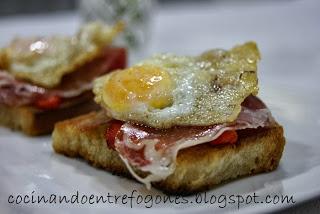 Pintxo de Jamón Ibérico y Huevo de Codorniz. Pintxo de Jamón Ibérico y Huevo de Codorniz.