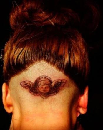 A la ocasión , la pintan calva… lady_gaga_nuca