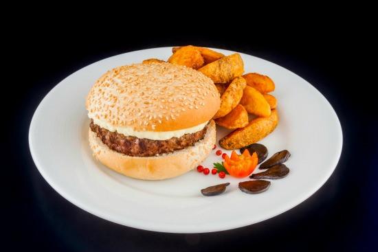 Pecado Carnal: hamburguesas de buey kobe en Barrio de las Letras Black Garlic Kobe Burguer