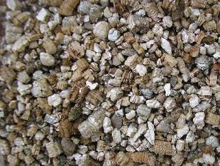 Cómo aligerar el peso del sustrato de tu macetohuerto vermiculita Cómo aligerar el peso del sustrato de tu macetohuerto