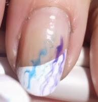 Manicura naranja y amarillo, borde negro. Manicura naranja y amarillo, borde negro.