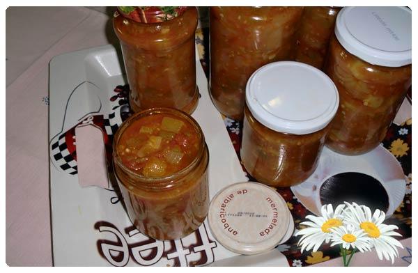 Rellenamos los tarros de cristal. Rellenamos los tarros de cristal.