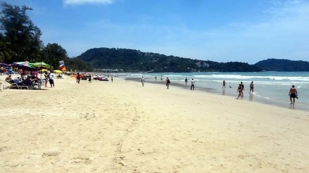 La playa de Patong Beach