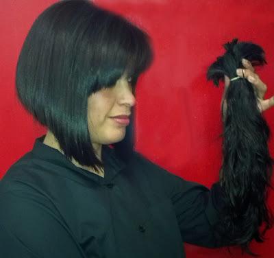 MECHONES SOLIDARIOS EN MÁLAGA MECHONES SOLIDARIOS EN MÁLAGA