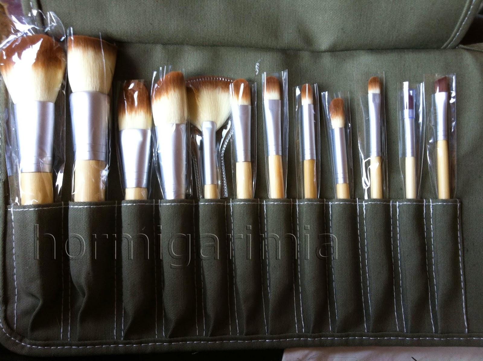 MANTA DE BROCHAS DE BAMBÚ DE ZOEVA MANTA DE BROCHAS DE BAMBÚ DE ZOEVA