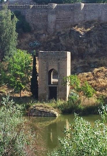 Leyenda toledana, la esposa del alarife y el puente de San Martín Leyenda toledana, la esposa del alarife y el puente de San Martín