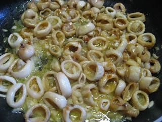 CALAMARES EN SU TINTA CALAMARES EN SU TINTA