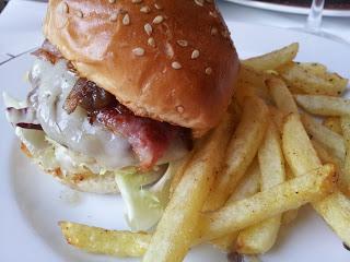 Hamburguesa con bacon y cebolla caramelizada participo en el concurso de Lila Blogger Hamburguesa con bacon y cebolla caramelizada participo en el concurso de Lila Blogger