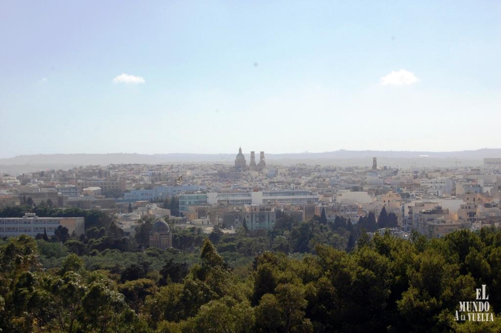 Visita al Jardín Botánico Argotti en Floriana Vistas desde Jardín botánico en Floriana