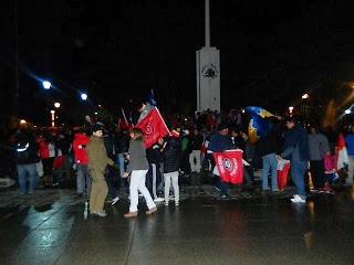 HINCHAS MAGALLÁNICOS FESTEJARON CLASIFICACIÓN CHILENA AL MUNDIAL DE FÚTBOL