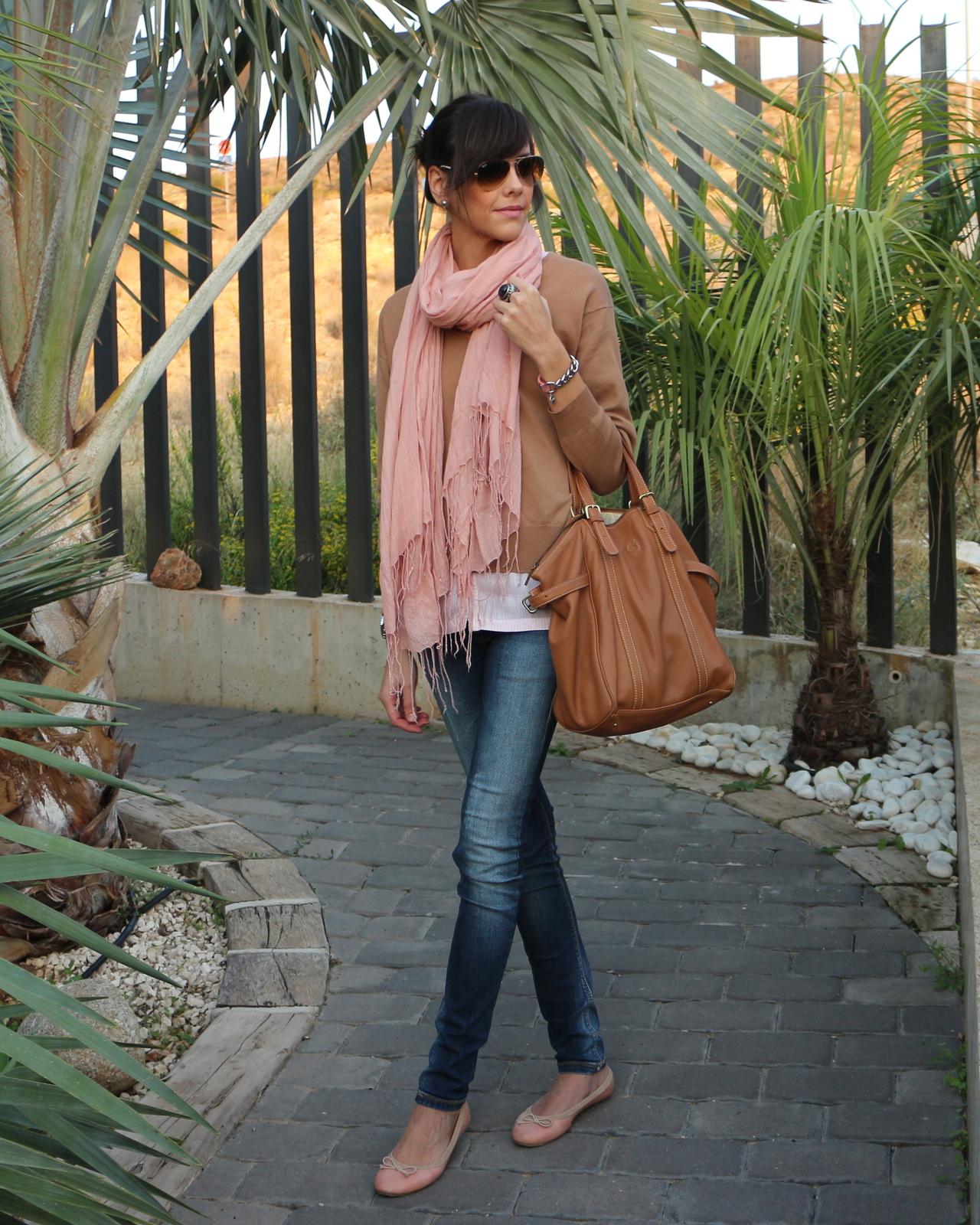 Camel + Rosa Palo Image Hosted by ImageShack.us