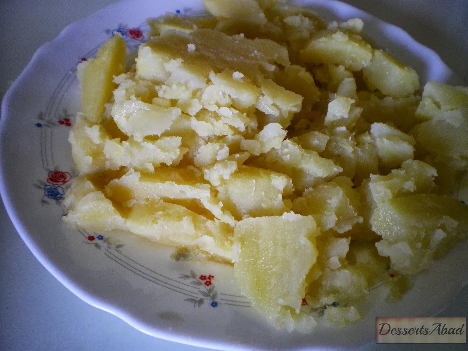 Huevo frito con patatas revolconas