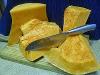 Crema de calabaza asada a la salvia. Crema de calabaza asada a la salvia.