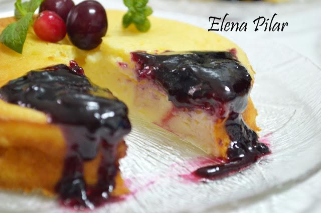 Mini pasteles de Queso con salsa de Arándanos Mini pasteles de Queso con salsa de Arándanos