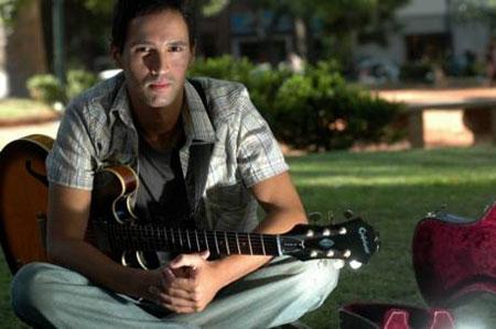 Entrevista al guitarrista Miguel Tarzia (por Matías A. Llopis) migueltarzia_FernandaCorbani