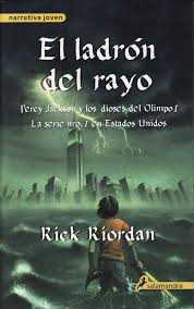 Reseña de EL LADRÓN DEL RAYO Reseña de EL LADRÓN DEL RAYO