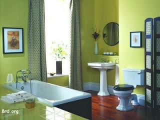 Baños en color blanco y verde Baños en color blanco y verde