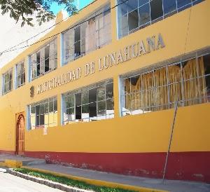 HAY COSAS EXTRAÑAS EN EL INTERIOR DE LA MUNICIPALIDAD DE LUNAHUANA… Denuncia Orlando De la Cruz