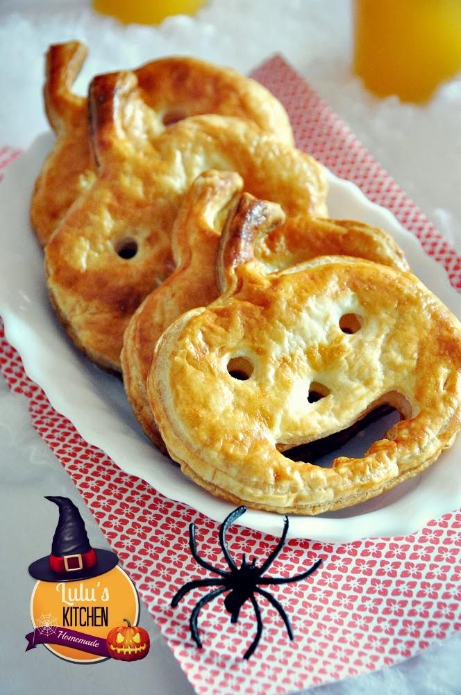 PASTA DE BOCADITOS Y HOJALDRE EN FORMA DE CALABAZA